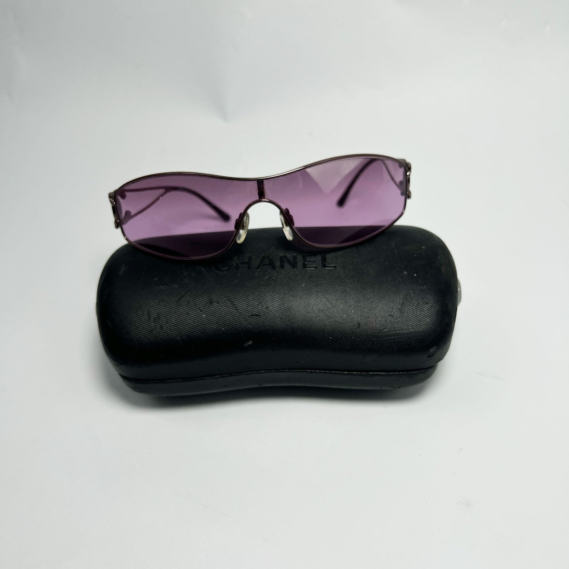 00's Chanel Wraparound Diamante CC Sunglasses in Purple 