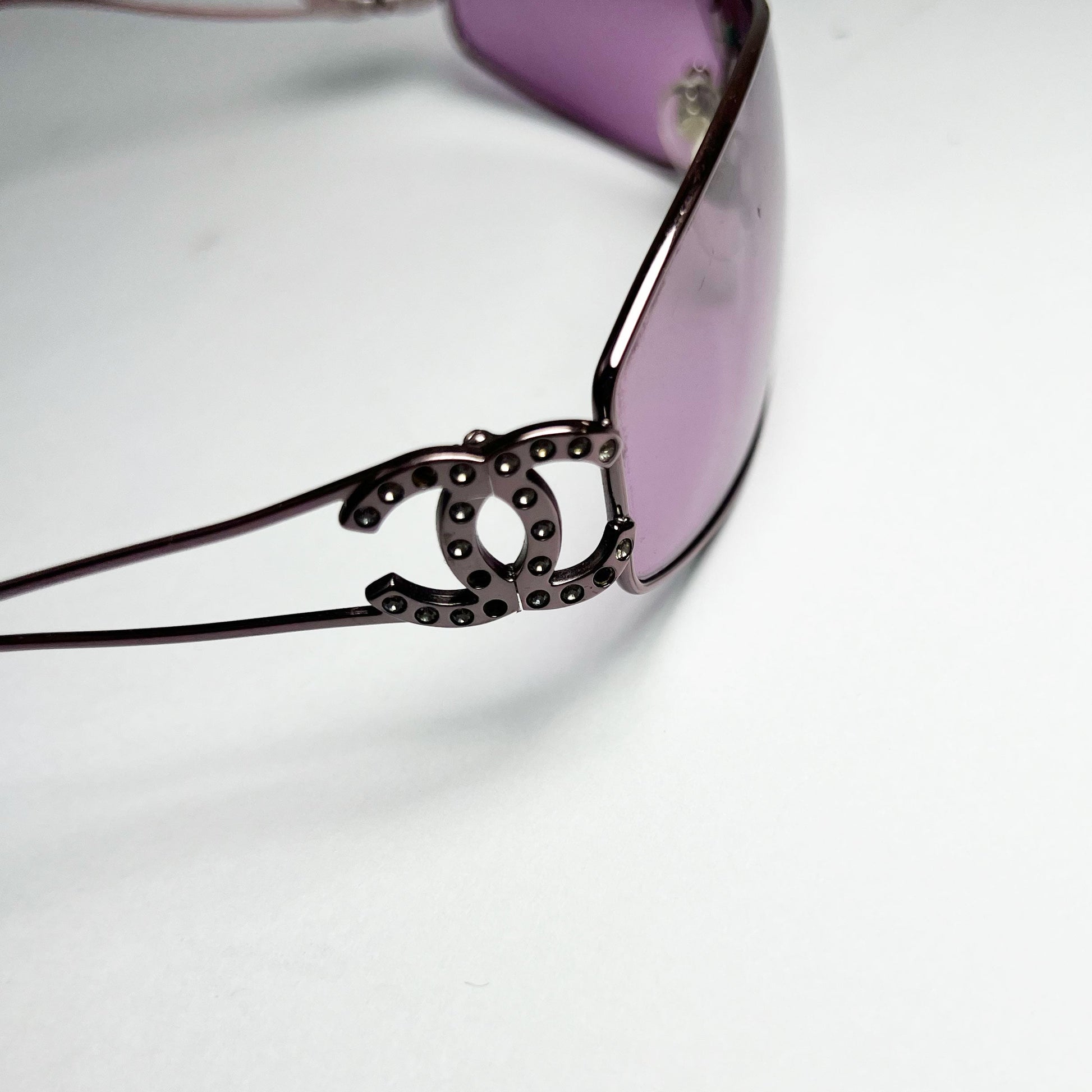 00's Chanel Wraparound Diamante CC Sunglasses in Purple 