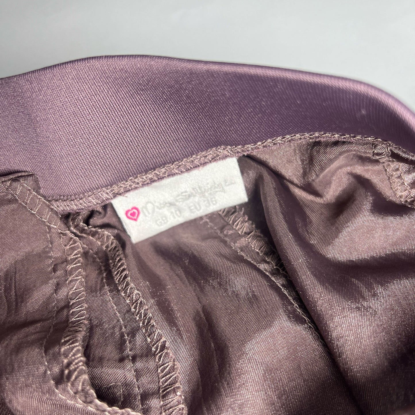 00's Ruched Satin Capri Trousers in Mauve - M 