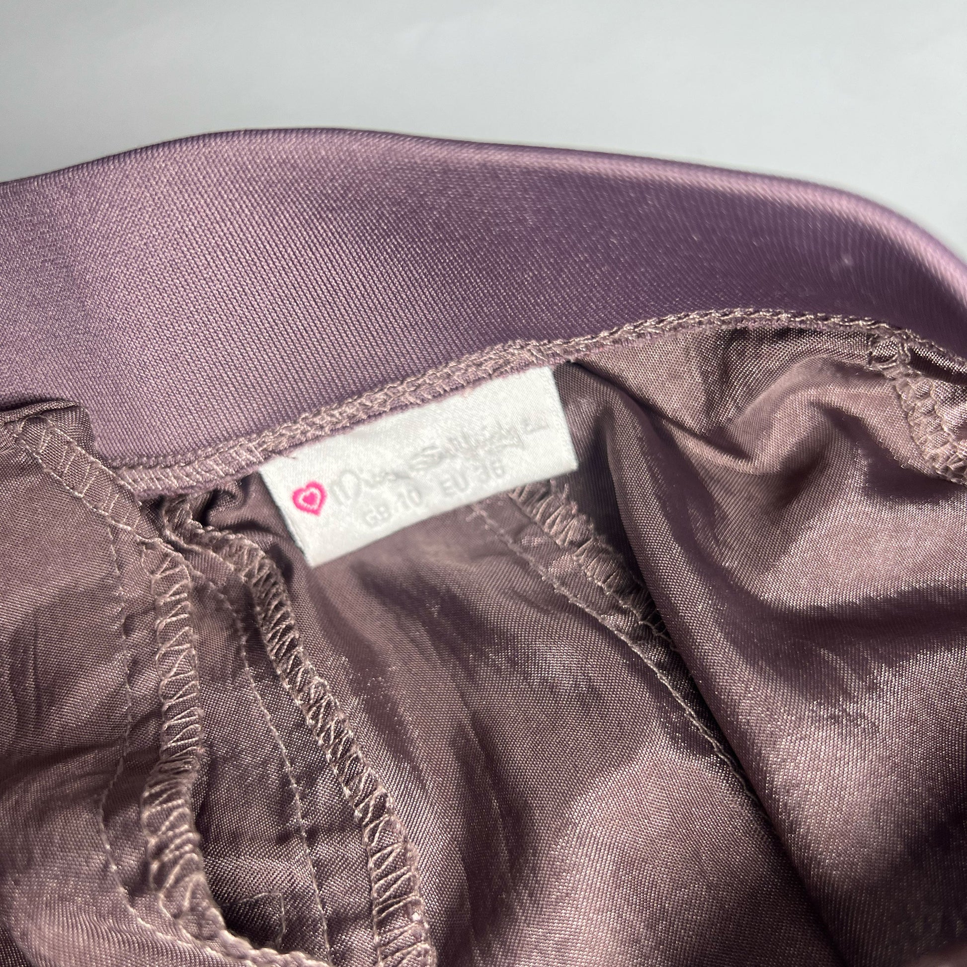 00's Ruched Satin Capri Trousers in Mauve - M 