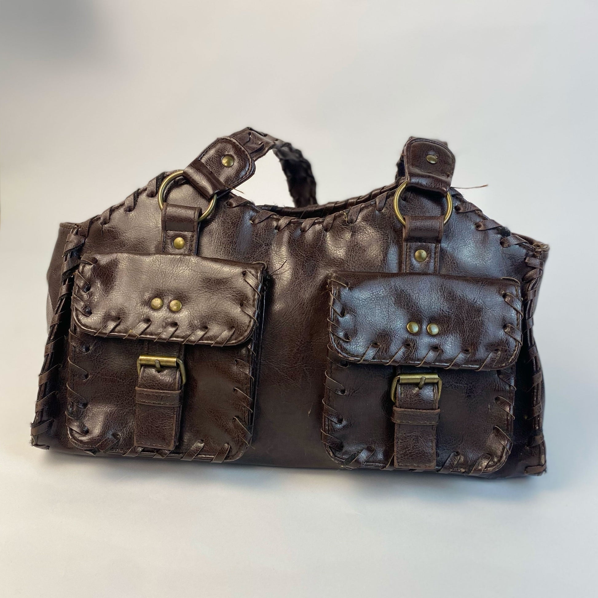 00's silverado Style Shoulder Bag in Brown 