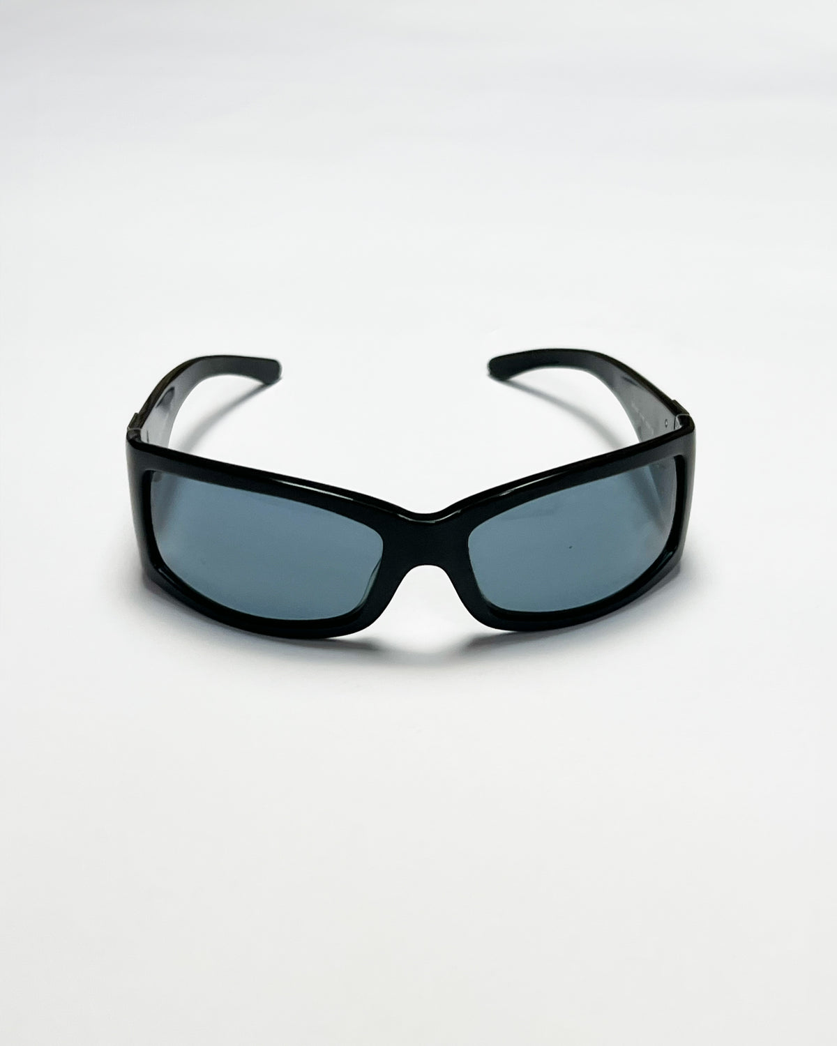 00's Dolce & Gabbana wrap-around sunglasses in Black