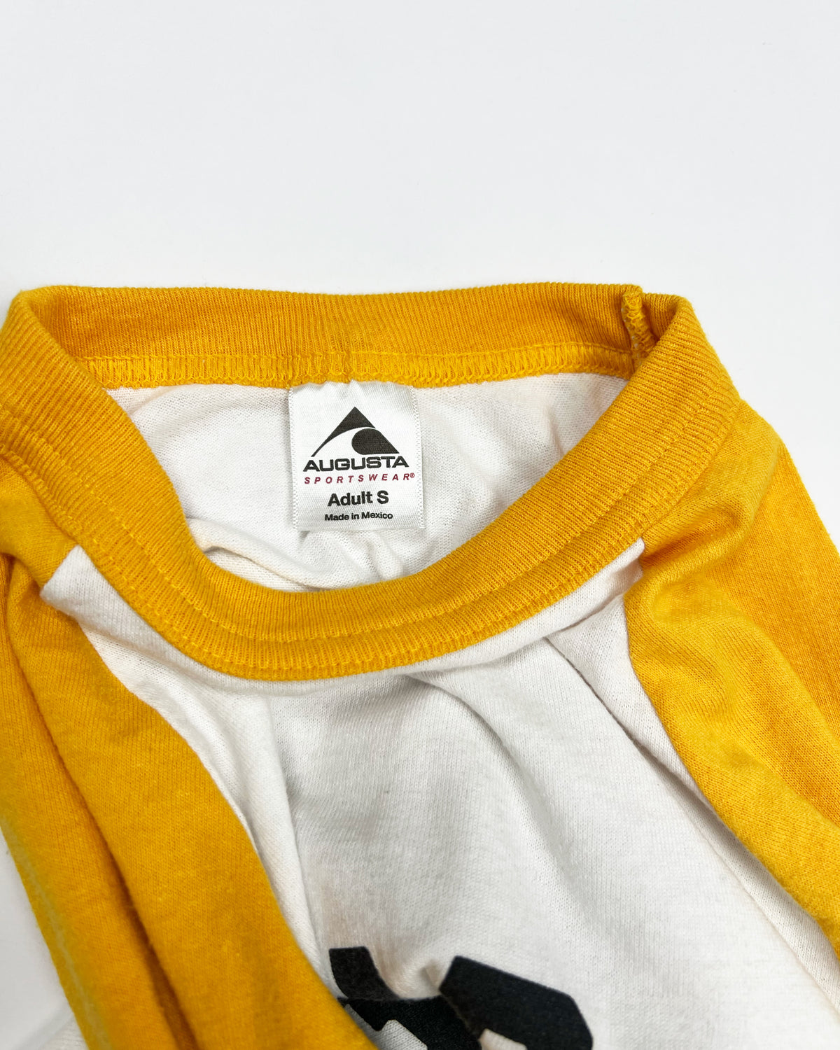 00's Raglan Baseball 3/4 Sleeve TShirt in White / Yellow - S