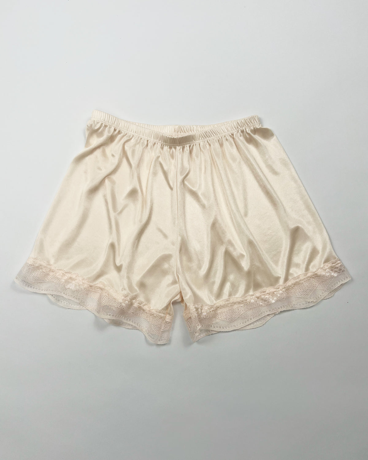 00's Slip Shorts with Lace Hem in Nude - S