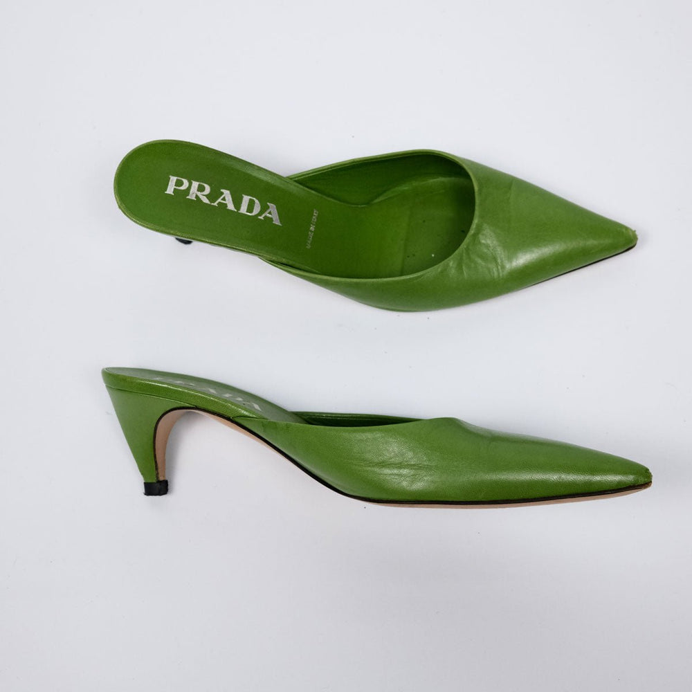 00's Prada Pointed Toe Kitten Heels in Green Leather - UK 4