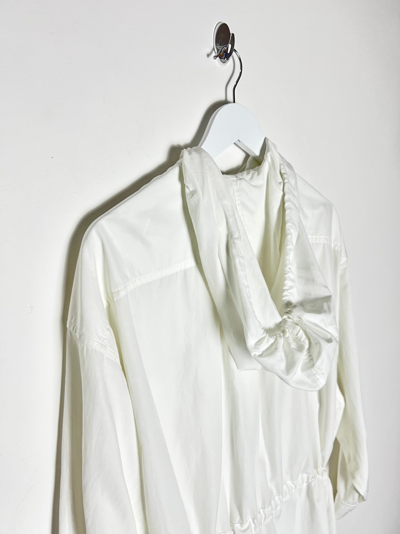Vintage Sportmax Hooded Shirt with Drawstring Waist in White - M