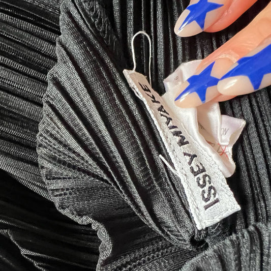 2013 Issey Miyake Longsleeve Top in Black - M 