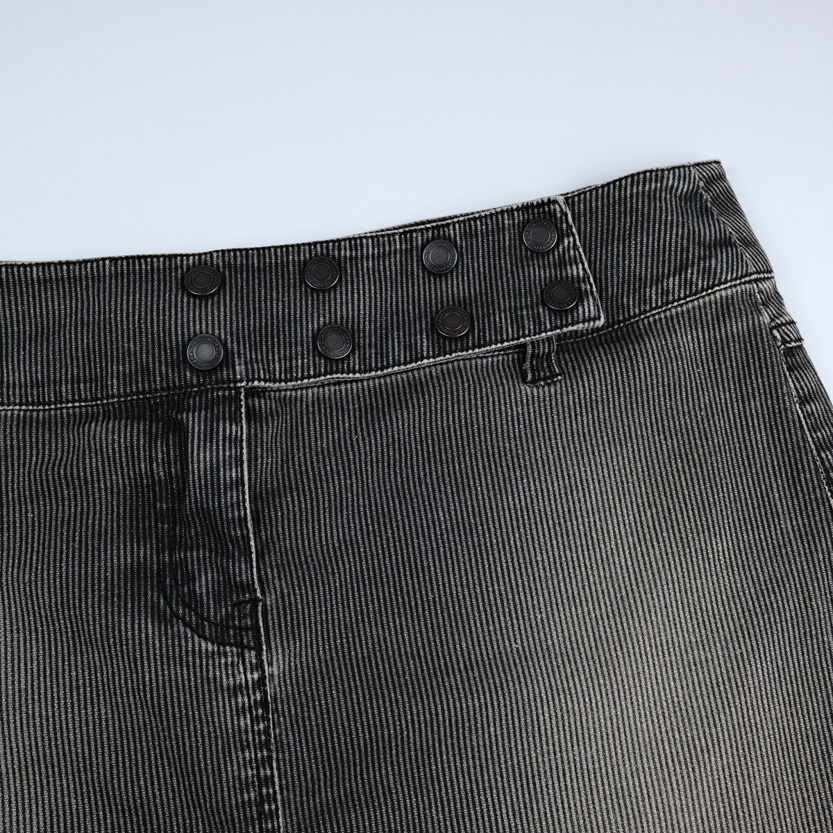 00's Denim Midi Skirt with Popper Waist Belt in Faded Grey - W32