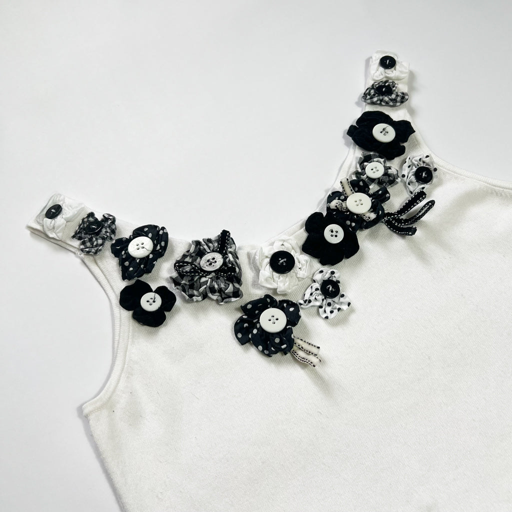 00's Knit Cami Top with Floral Button Neckline in White - S
