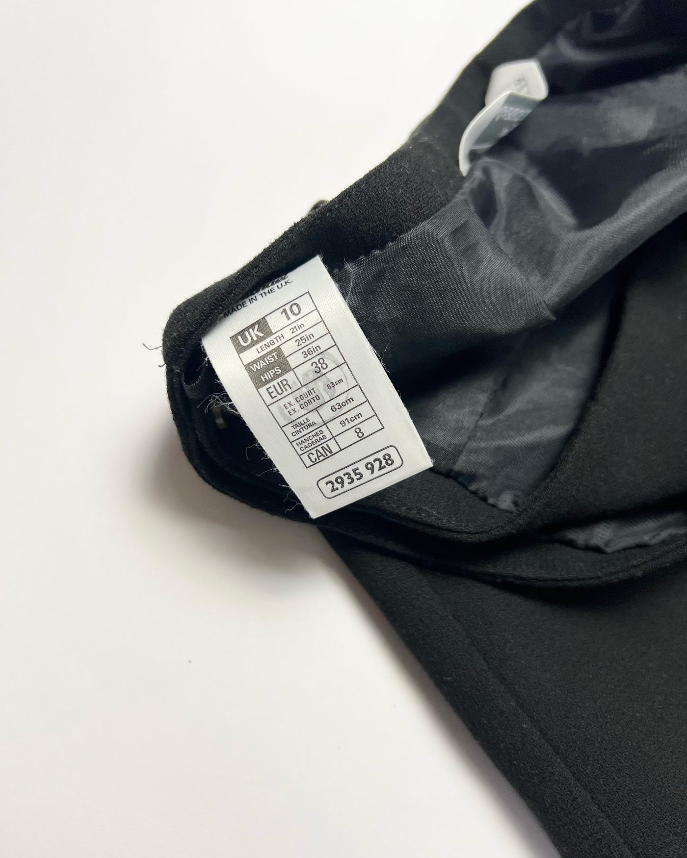 90's Black Wrap Knee Length Skirt in Black - XS