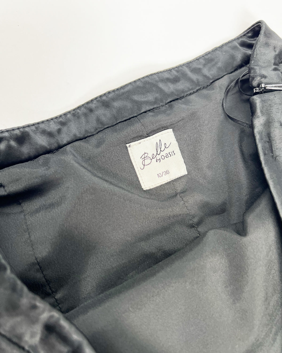 00's Satin Fishtail Pencil Skirt in Black - S