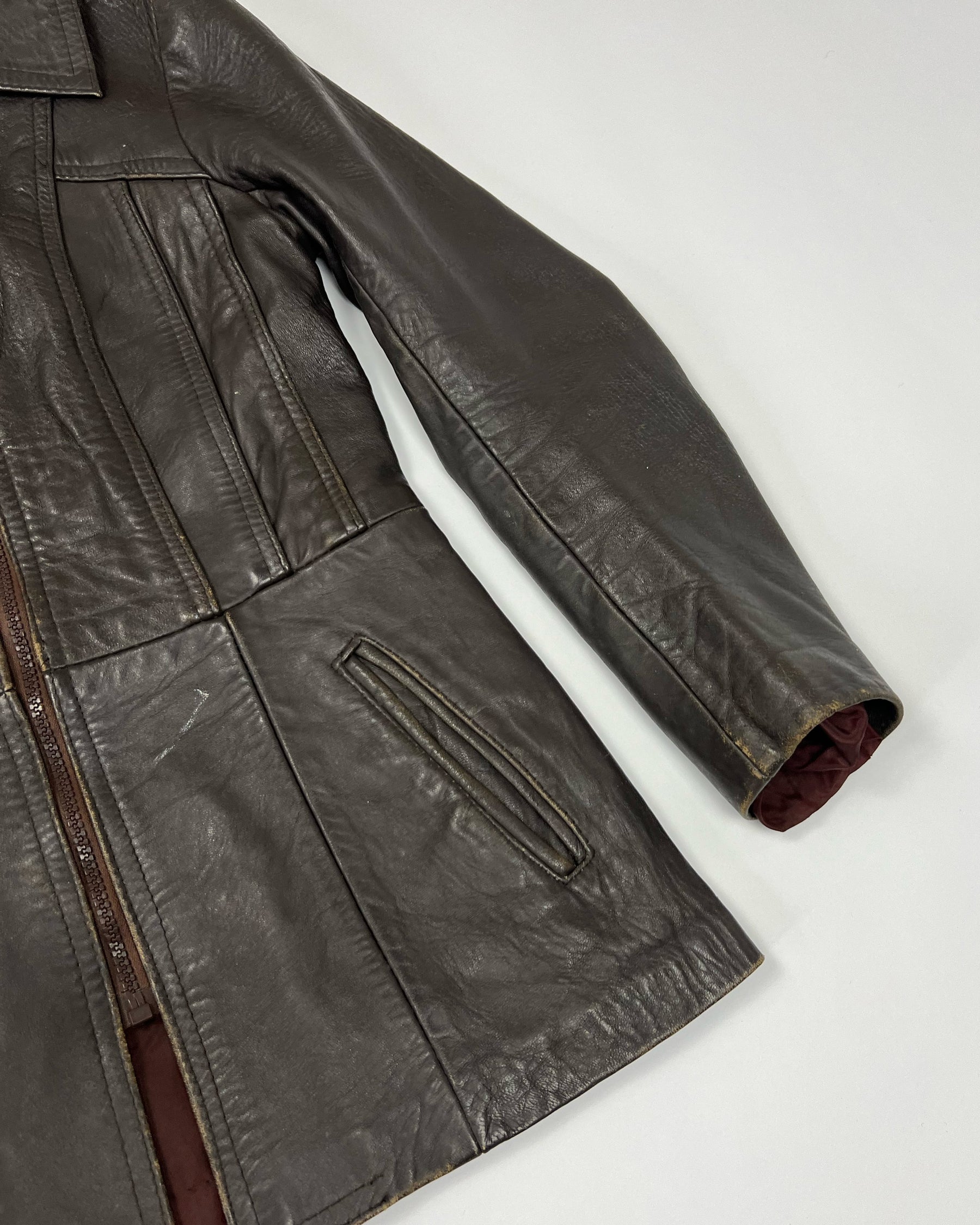 70's Fitted Leather Jacket with Peplum Hem in Brown - Ms