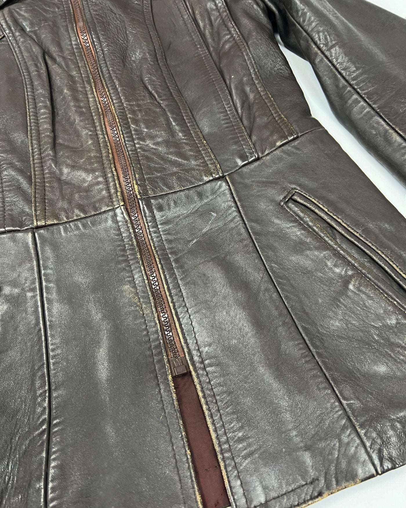 70's Fitted Leather Jacket with Peplum Hem in Brown - Ms
