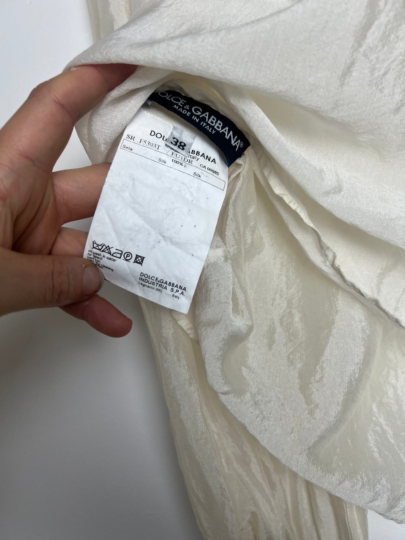 00's Dolce & Gabbana Silk Blouse with Ruffle Detail in Cream - S