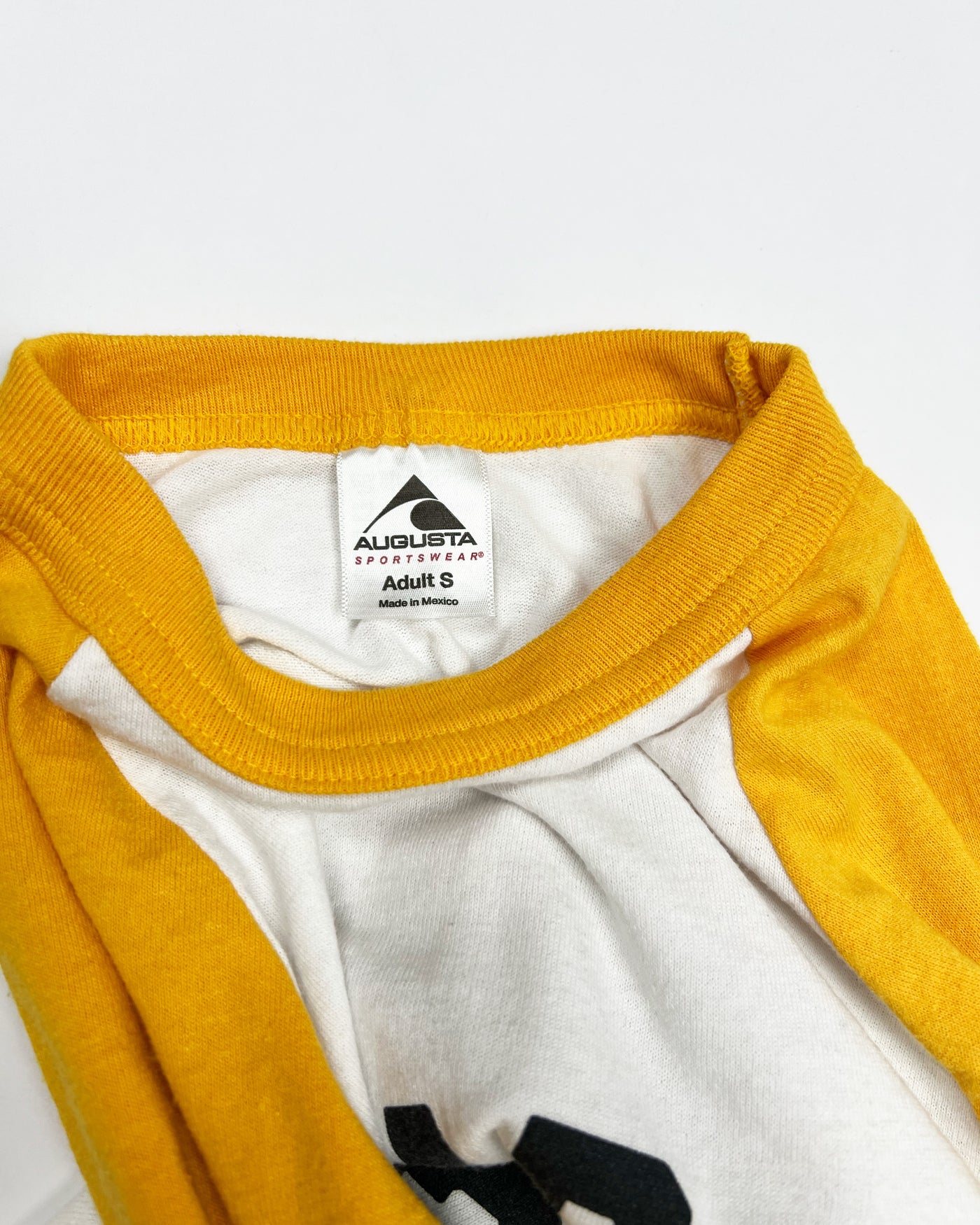 00's Raglan Baseball 3/4 Sleeve TShirt in White / Yellow - S
