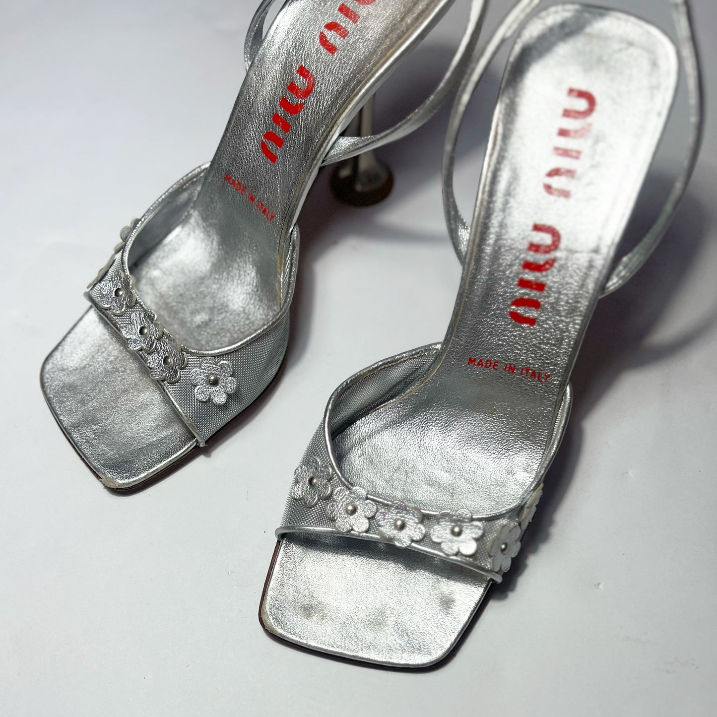 90's Miu Miu Mesh Slingback Heels with Flower Details in Silver - UK 4