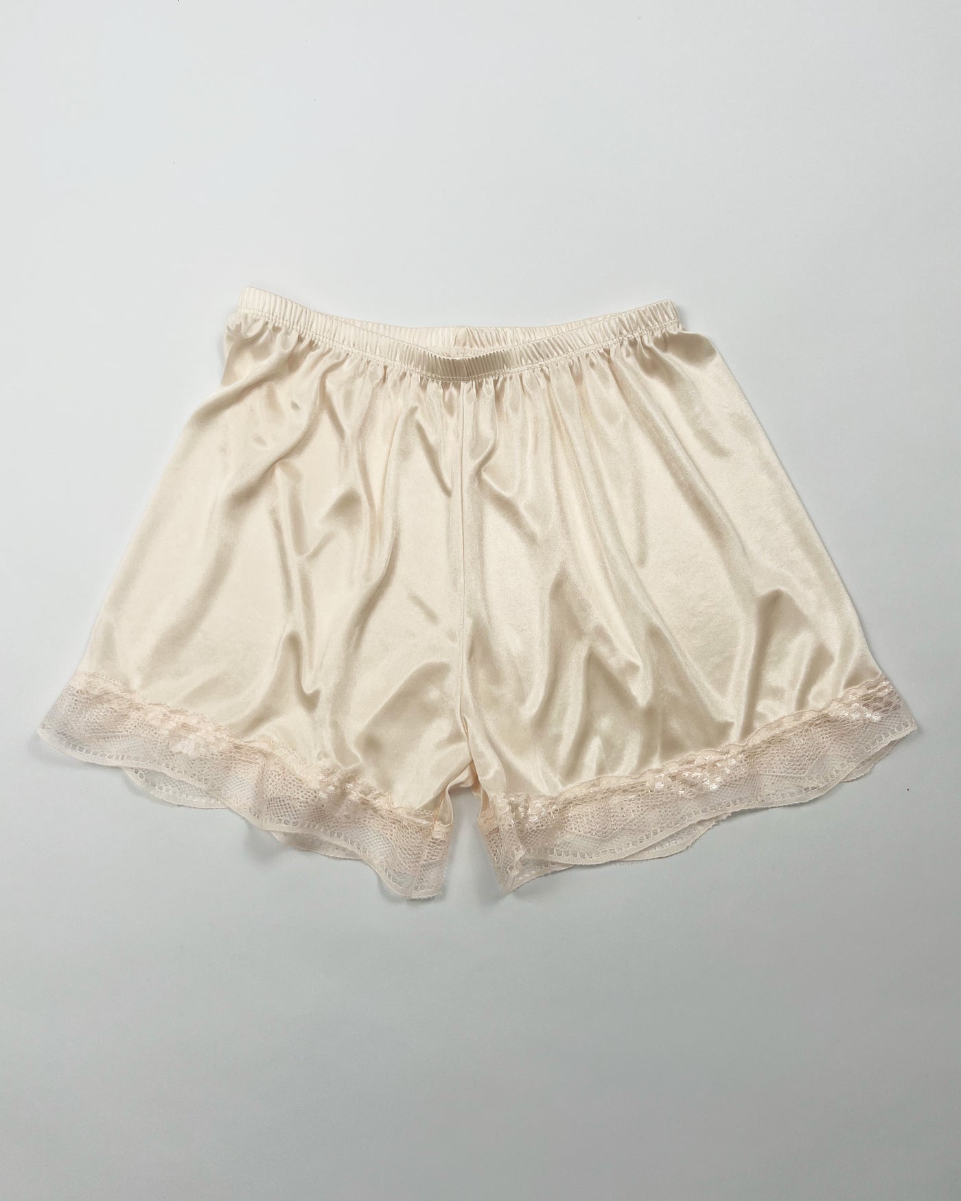 00's Slip Shorts with Lace Hem in Nude - S