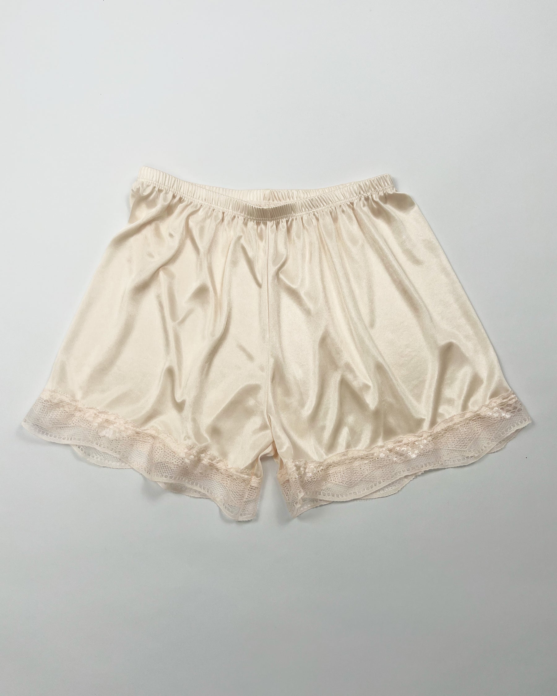 00's Slip Shorts with Lace Hem in Nude - S