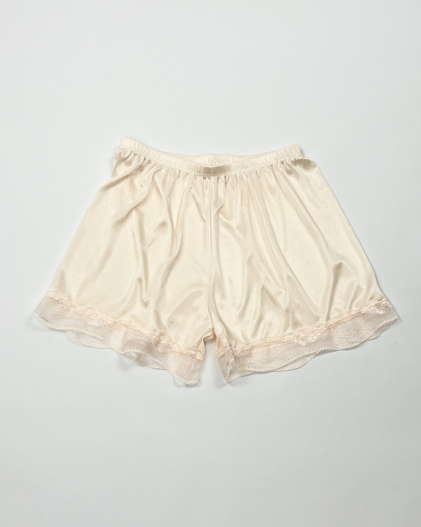 00's Slip Shorts with Lace Hem in Nude - S