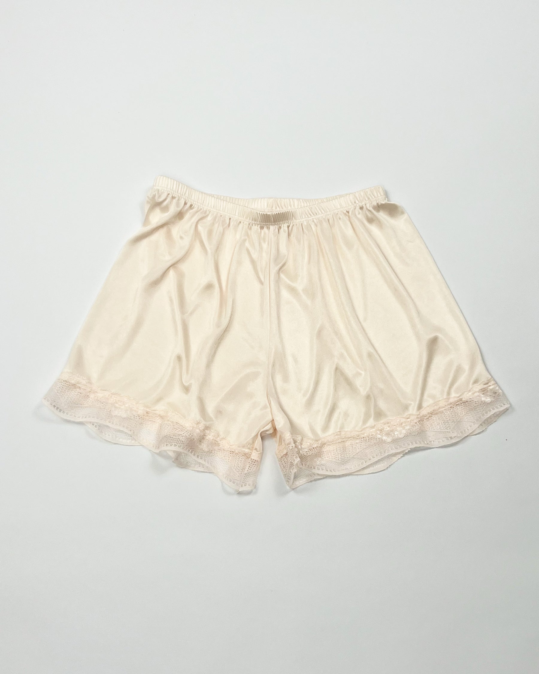 00's Slip Shorts with Lace Hem in Nude - S