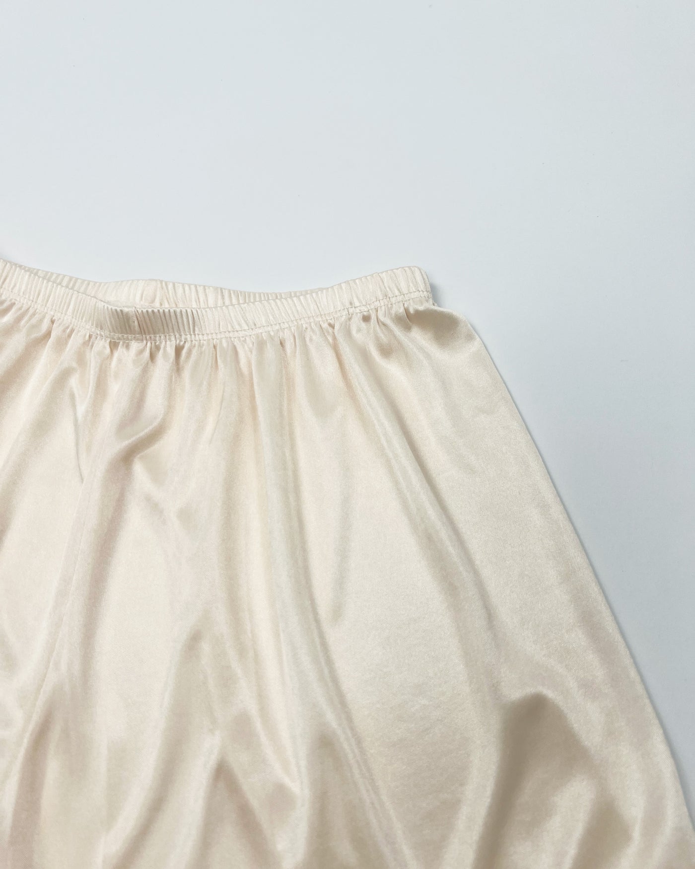 00's Slip Shorts with Lace Hem in Nude - S