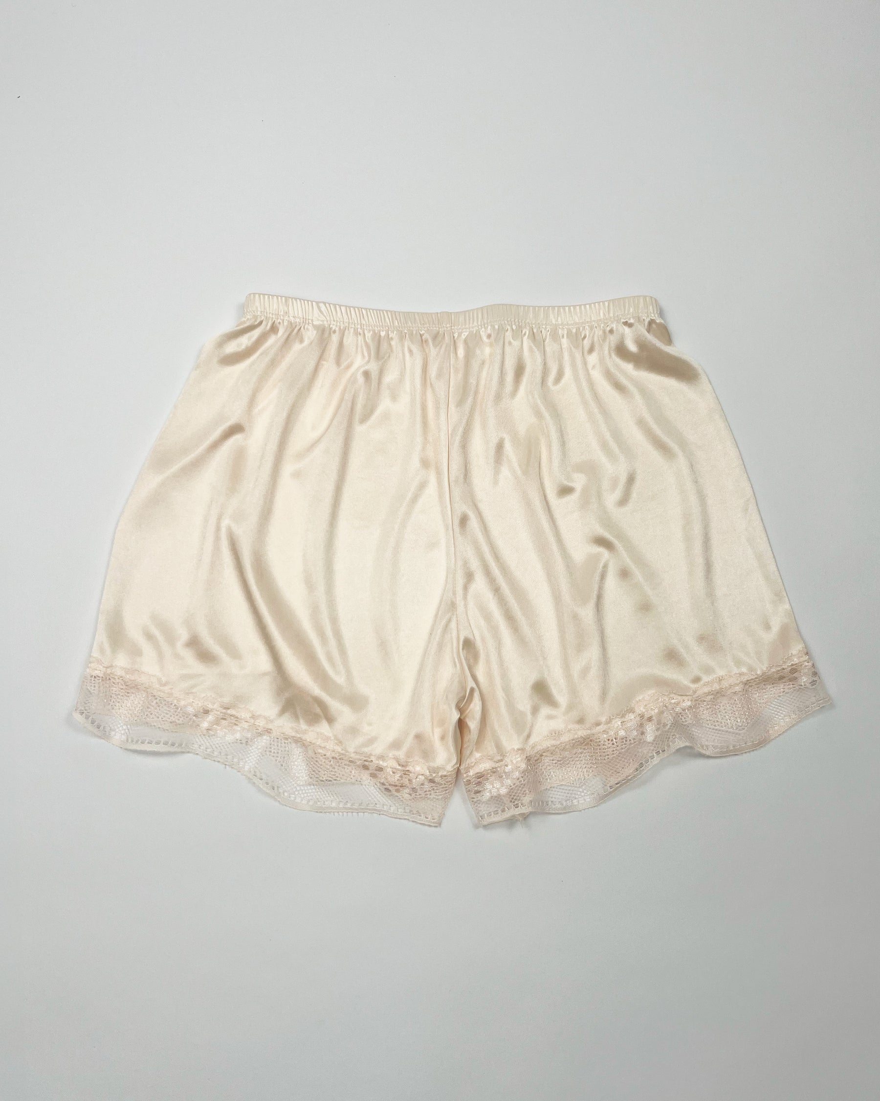 00's Slip Shorts with Lace Hem in Nude - S