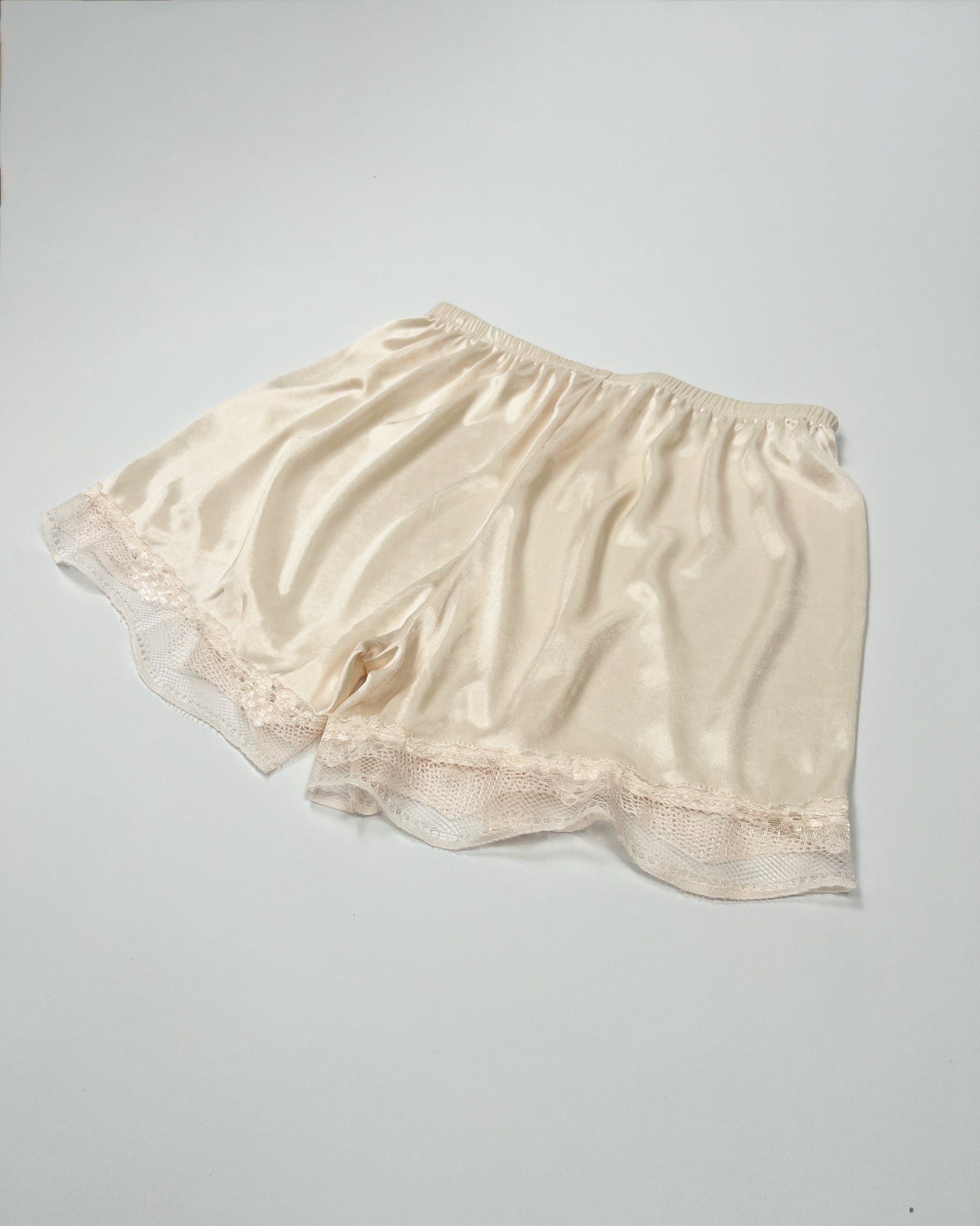 00's Slip Shorts with Lace Hem in Nude - S