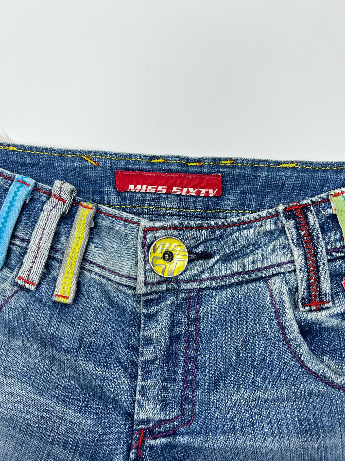 00's Miss Sixty Capri Jeans with Statement Belt Loops - W26