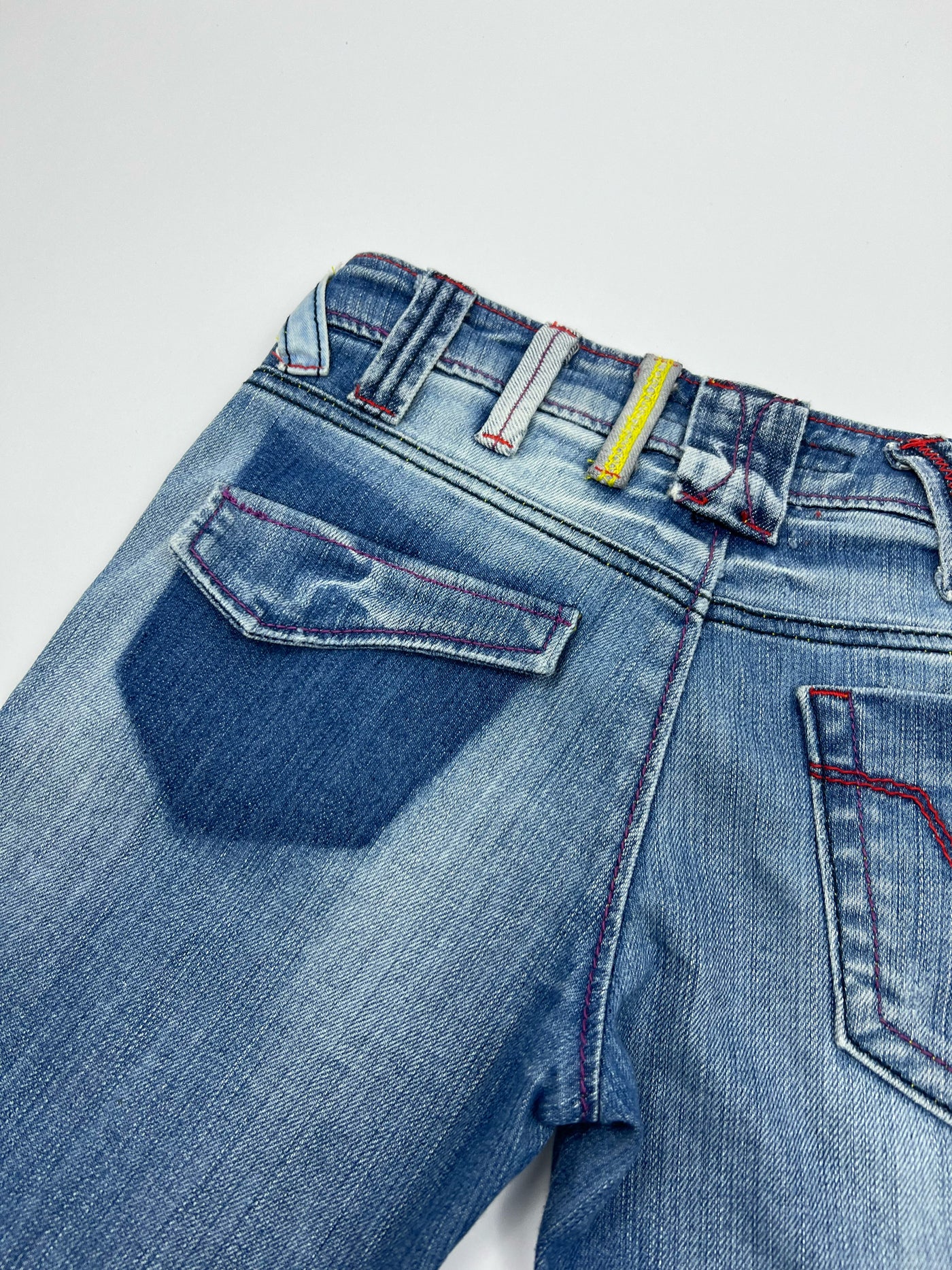 00's Miss Sixty Capri Jeans with Statement Belt Loops - W26