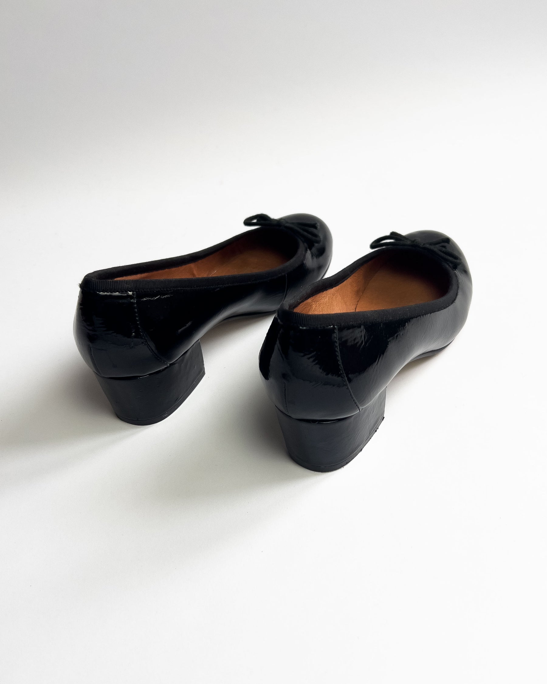 00's Patent Leather Block Heel Ballet Pump in Black - UK 5