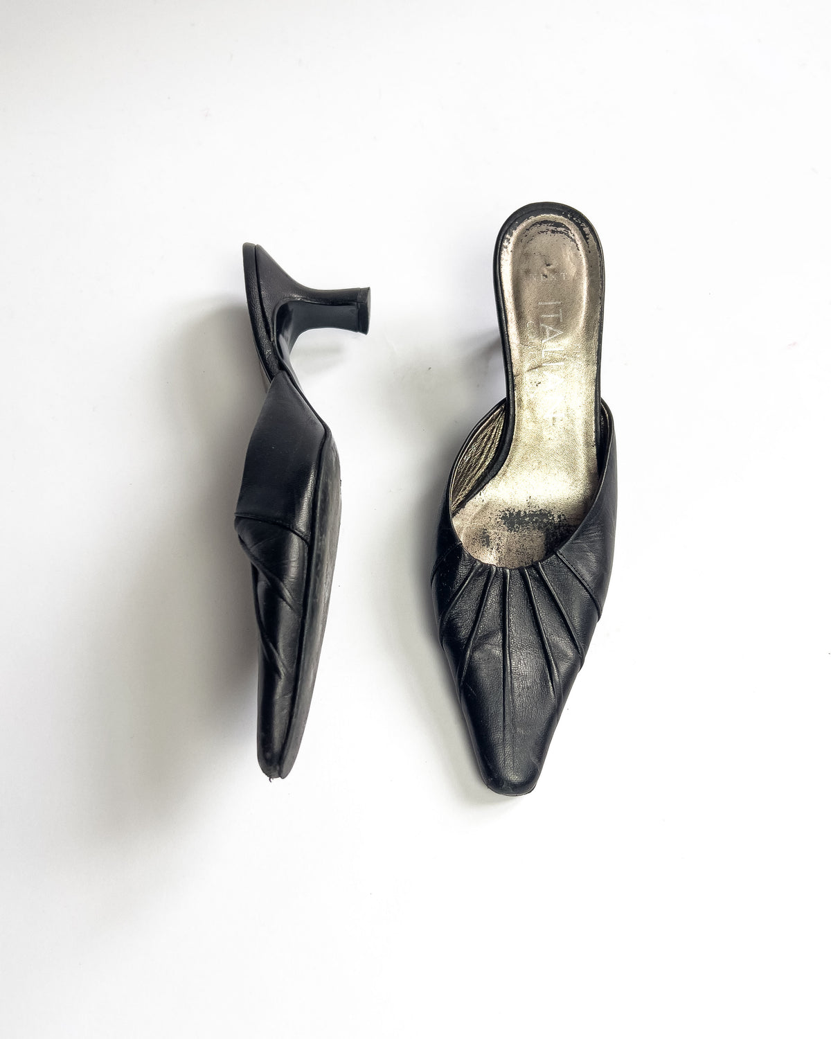 00's Italian Leather Kitten Heels with Pointed Toe in Black - UK 4