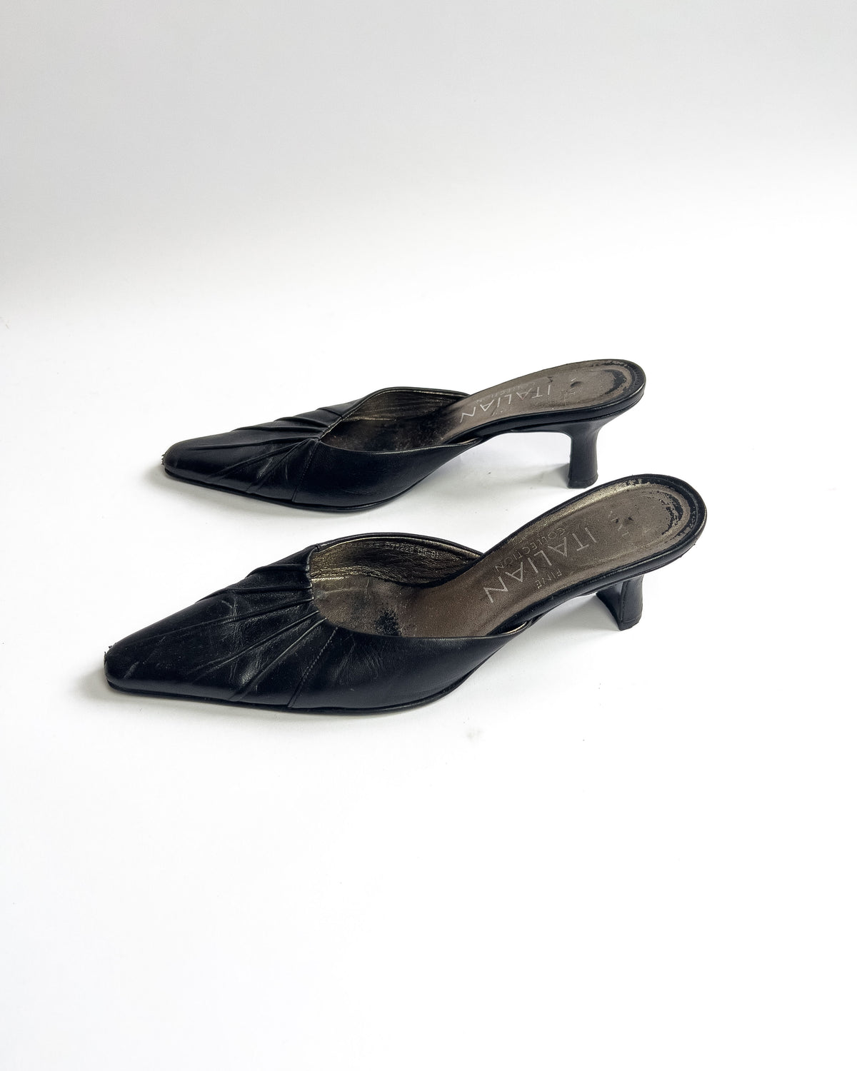00's Italian Leather Kitten Heels with Pointed Toe in Black - UK 4
