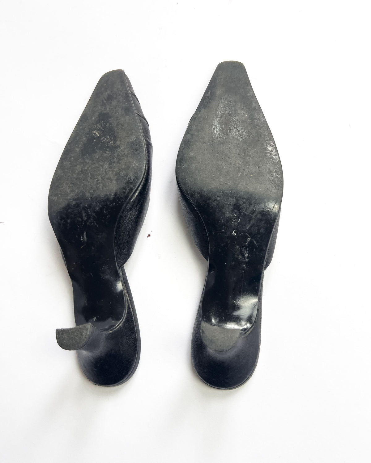 00's Italian Leather Kitten Heels with Pointed Toe in Black - UK 4