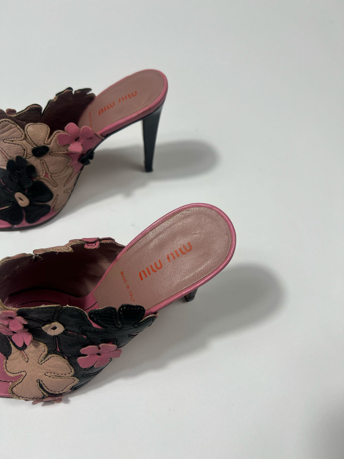 2000's Miu Miu Leather Floral Mules in Pink / Black - UK 5