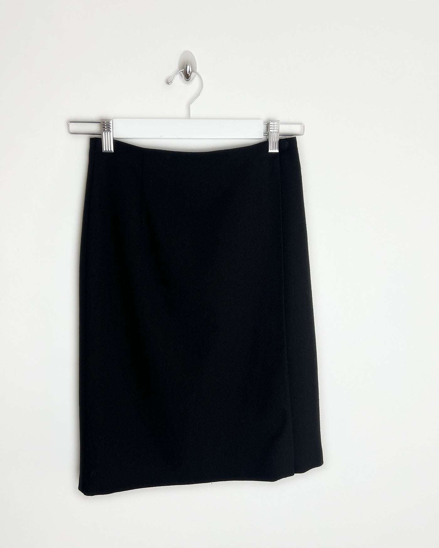 90's Black Wrap Knee Length Skirt in Black - XS