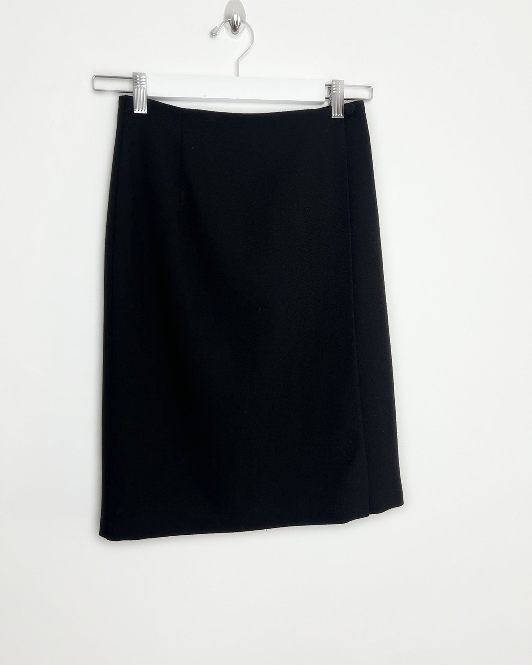 90's Black Wrap Knee Length Skirt in Black - XS