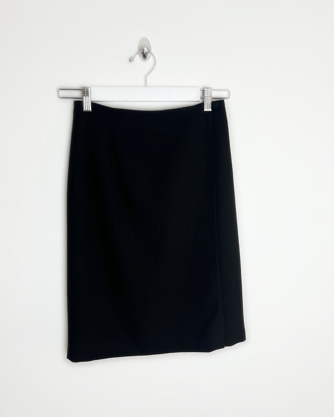 90's Black Wrap Knee Length Skirt in Black - XS