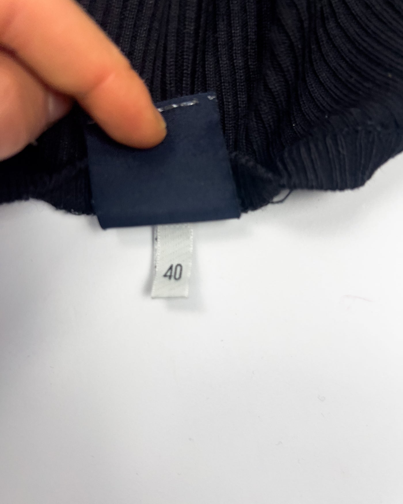 Early 00's Dolce & Gabbana Ribbed Knit V-Neck Jumper - S
