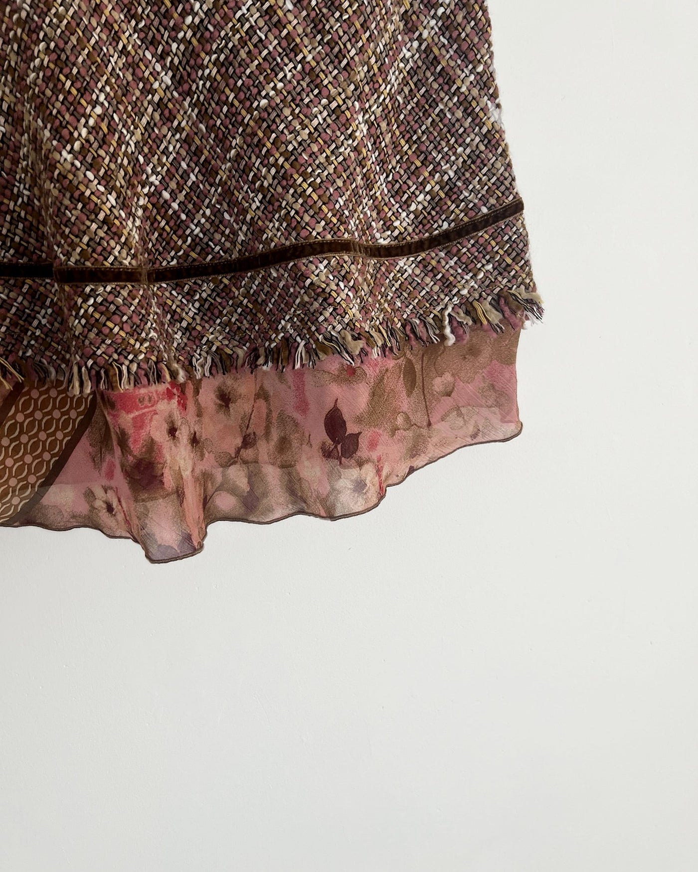 00's Morgan De Toi Tweed Skirt with Velvet & Floral Chiffon Detail - W32