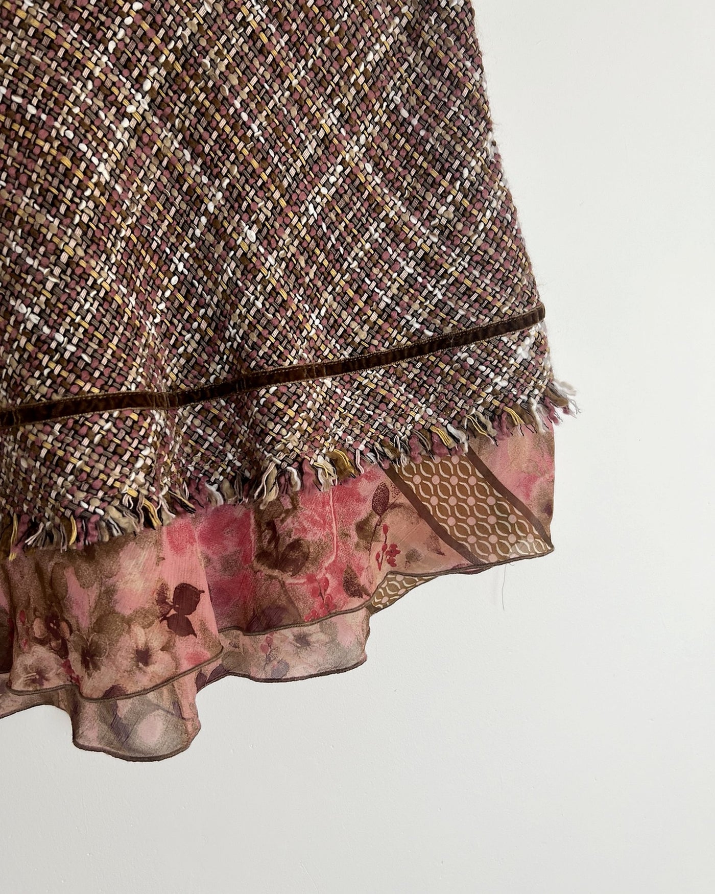 00's Morgan De Toi Tweed Skirt with Velvet & Floral Chiffon Detail - W32